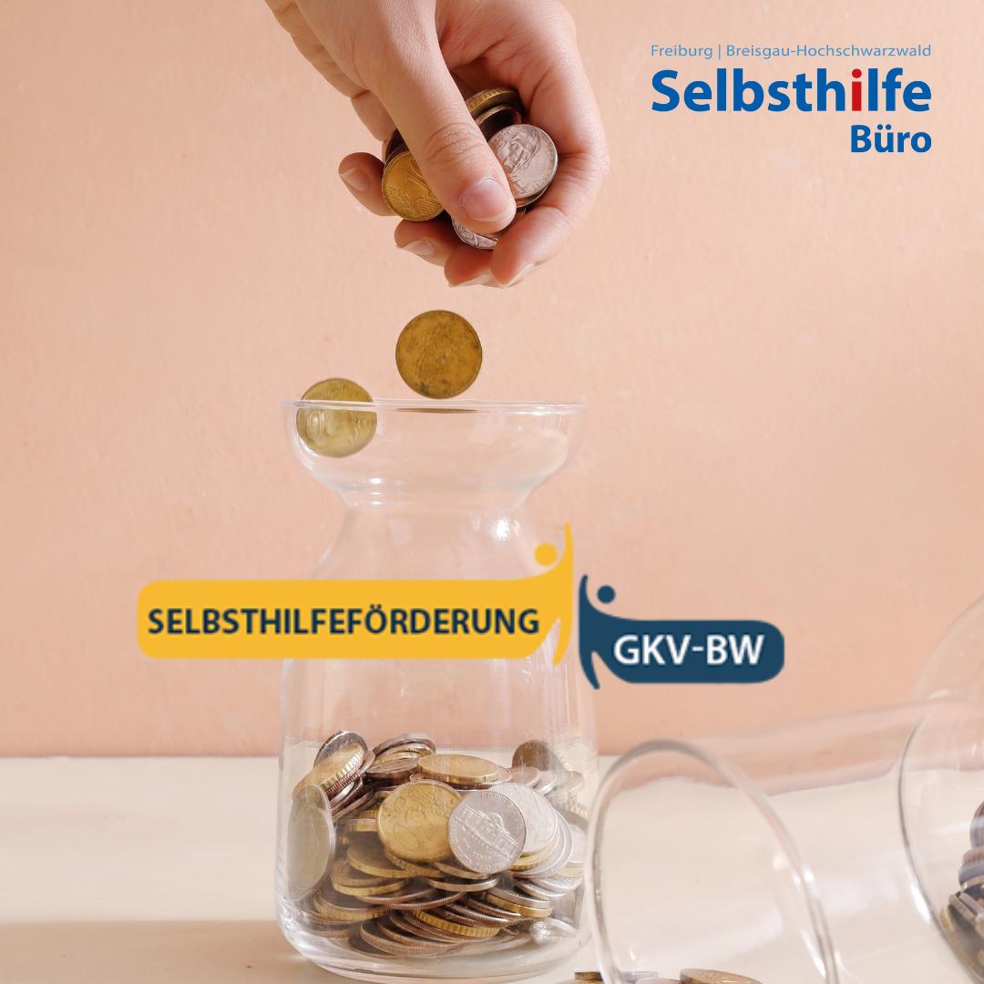 Hand lässt Geld in ein Gals fällen - Logo GKV-BW